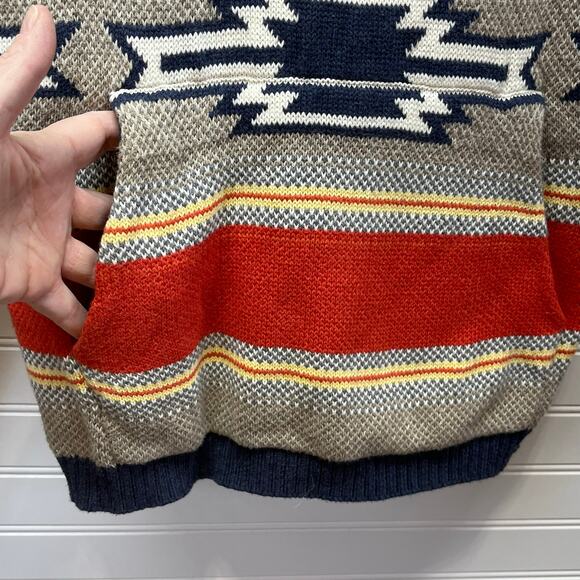 American Eagle Outfitters Aztec Print Exposed Seam Sweater Hoodie Unisex Size XS - Picture 5 of 12